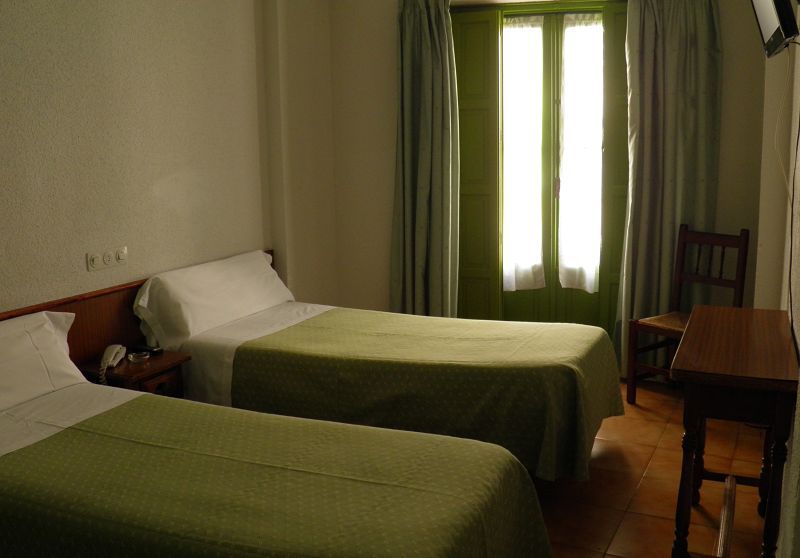 Nuria Hostal Madrid Buitenkant foto
